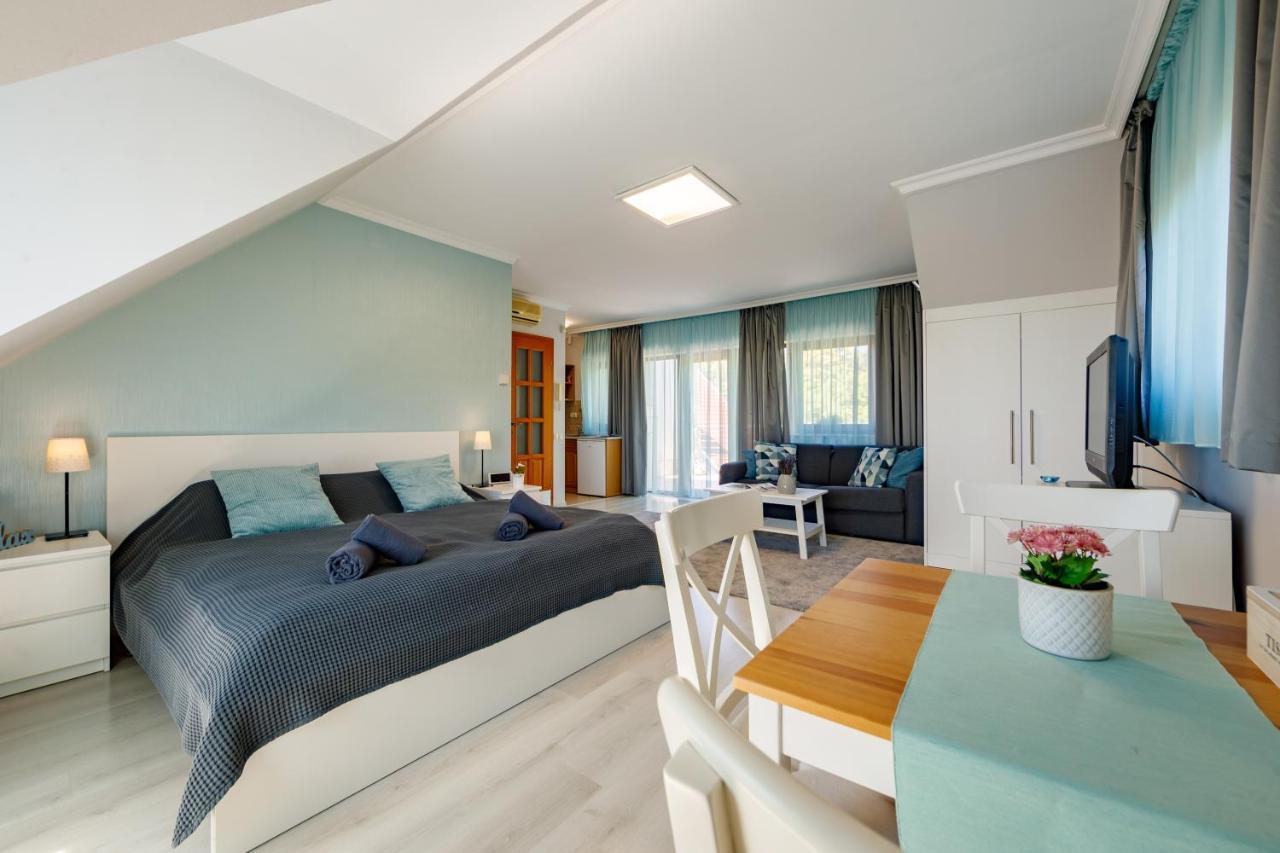 באלאטונפורד Villa Muzsa Deluxe מראה חיצוני תמונה
