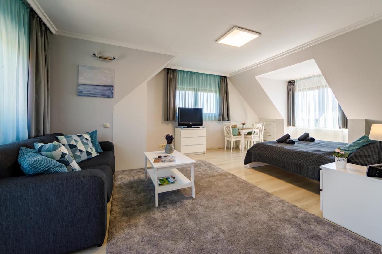באלאטונפורד Villa Muzsa Deluxe מראה חיצוני תמונה