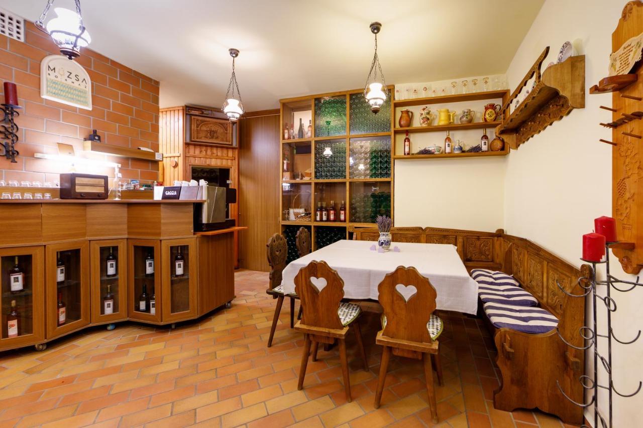 באלאטונפורד Villa Muzsa Deluxe מראה חיצוני תמונה